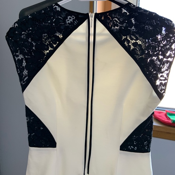 Top- dressy. Stretch cotton and lace small peplum. - Picture 4 of 5